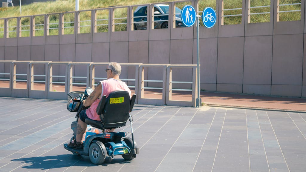 How to Choose an Electric Folding Wheelchair